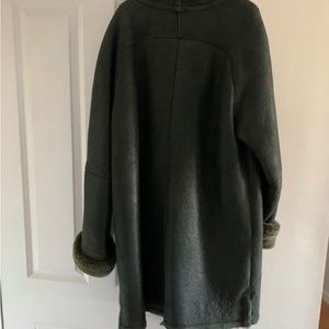 Winter coat, size xl,dark green color.